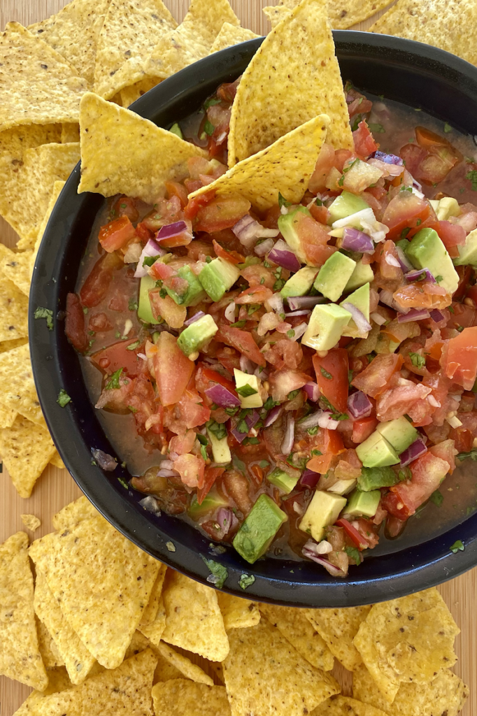 Spice up your weekend with our grab-and-go Fresh Salsa Kit! You can choose  between making fresh salsa, guac, or pico with farm-fresh…