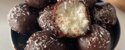 3-ingredient Bounty Balls